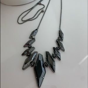 💛💛Kendra Scott Berniece Statement necklace💛💛